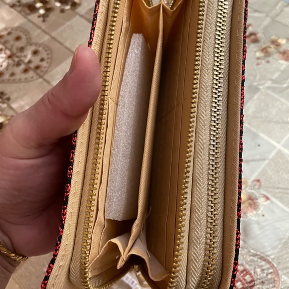 Wallet - Picture 3 of 4